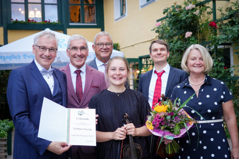 Galatea Flassig erhielt den Jugendkulturpreis